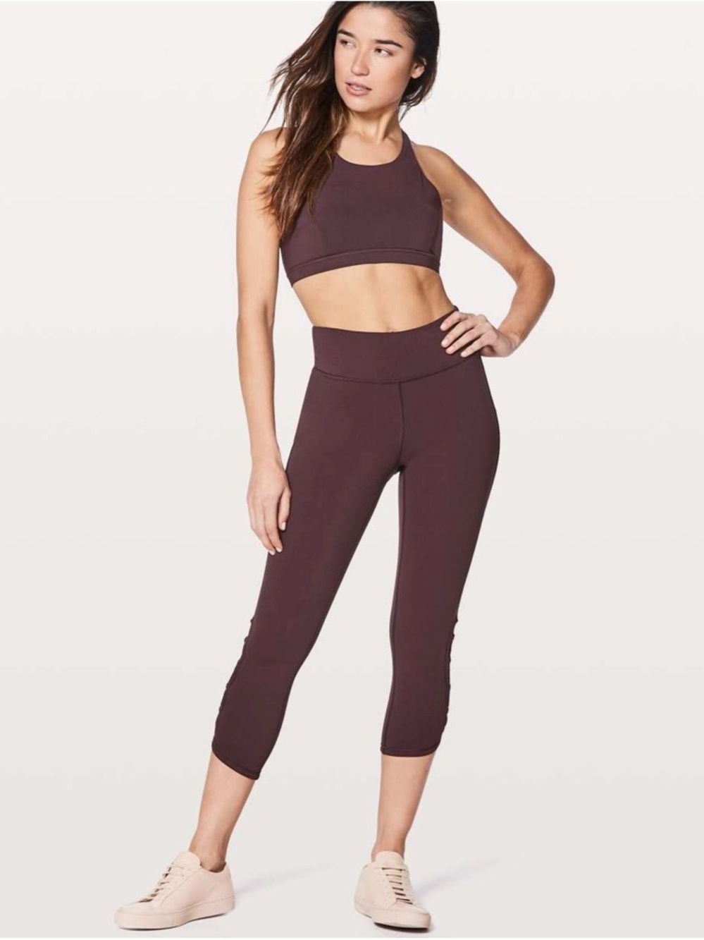 Lululemon tied to it crop 21” Size 4 black cherry